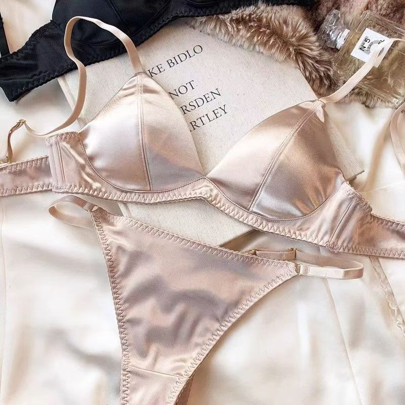 Pakaian Dalam Wanita JAQUELLE BRA SET Sexy BH dan CD Celana Panties