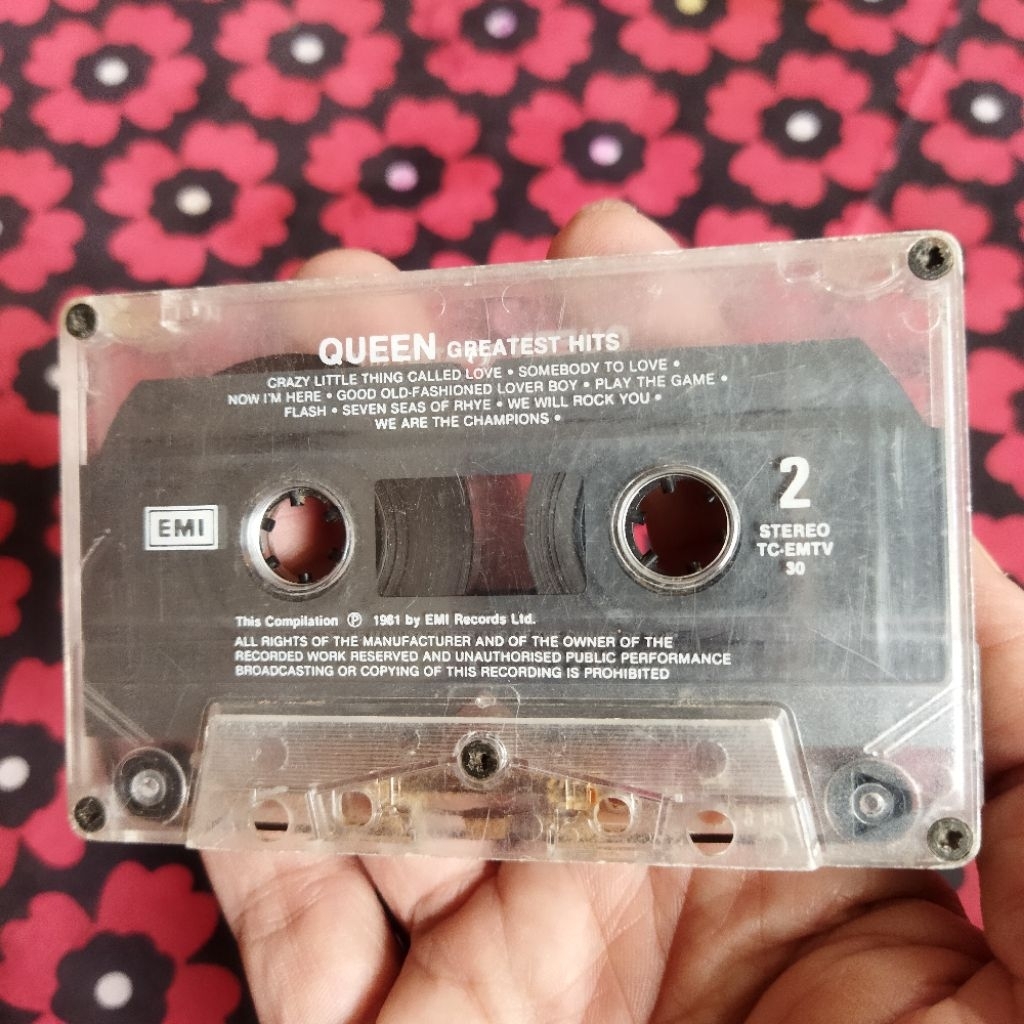 kaset queen greatest hits (hanya kaset)