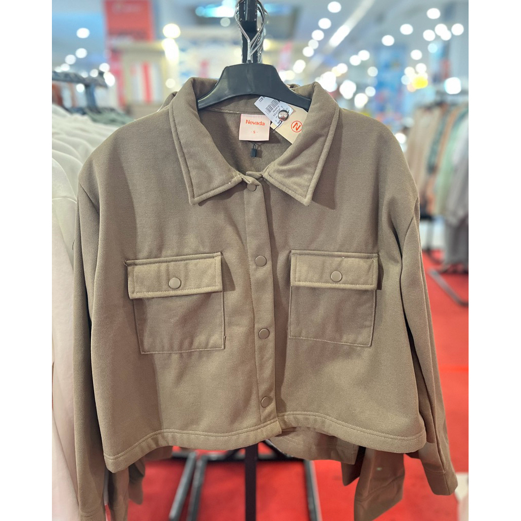 NEVADA JACKET KEMEJA CROP WANITA – ARMY | SIZE S–XL