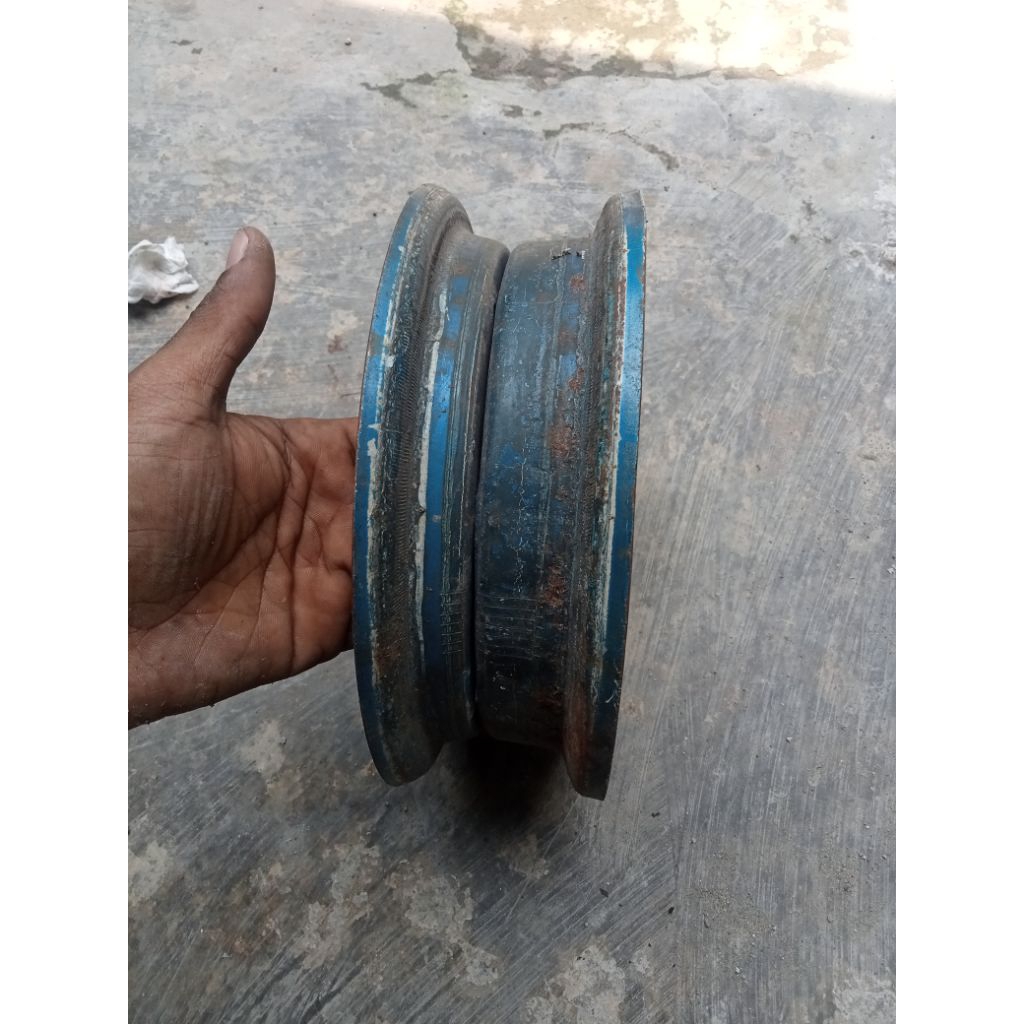 Velg vespa r8 original