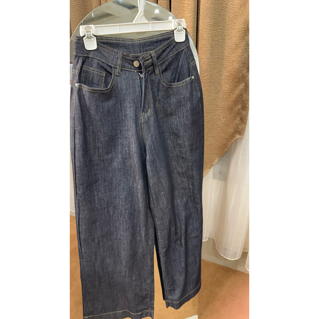 celana jeans wanita//celana panjang wanita//warna hitam