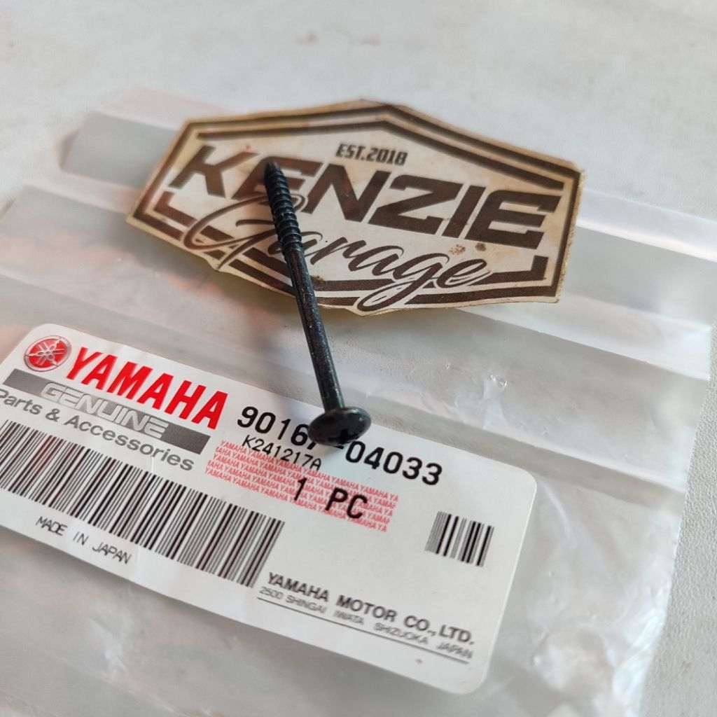 Baut batok lampu bawah  yamaha Alfa Force1 F1z Crypton Original YGP 90167-04033