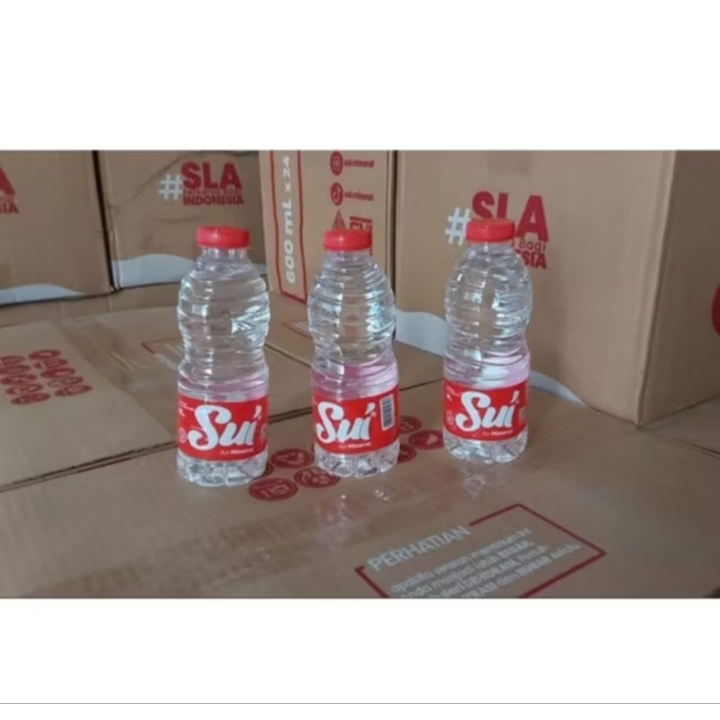 Air mineral merk SUI 200ml