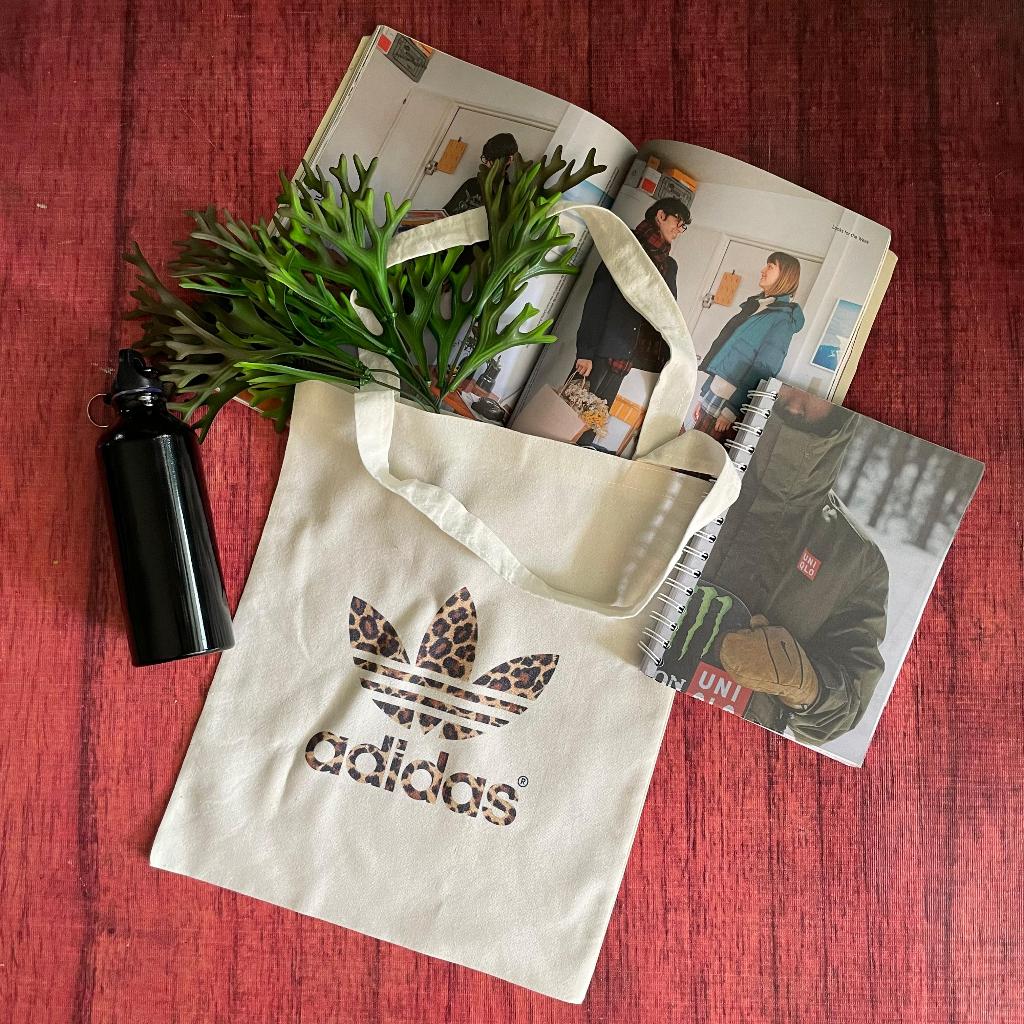 Tas Belanja Adidas Canvas Shopper Bag leopard