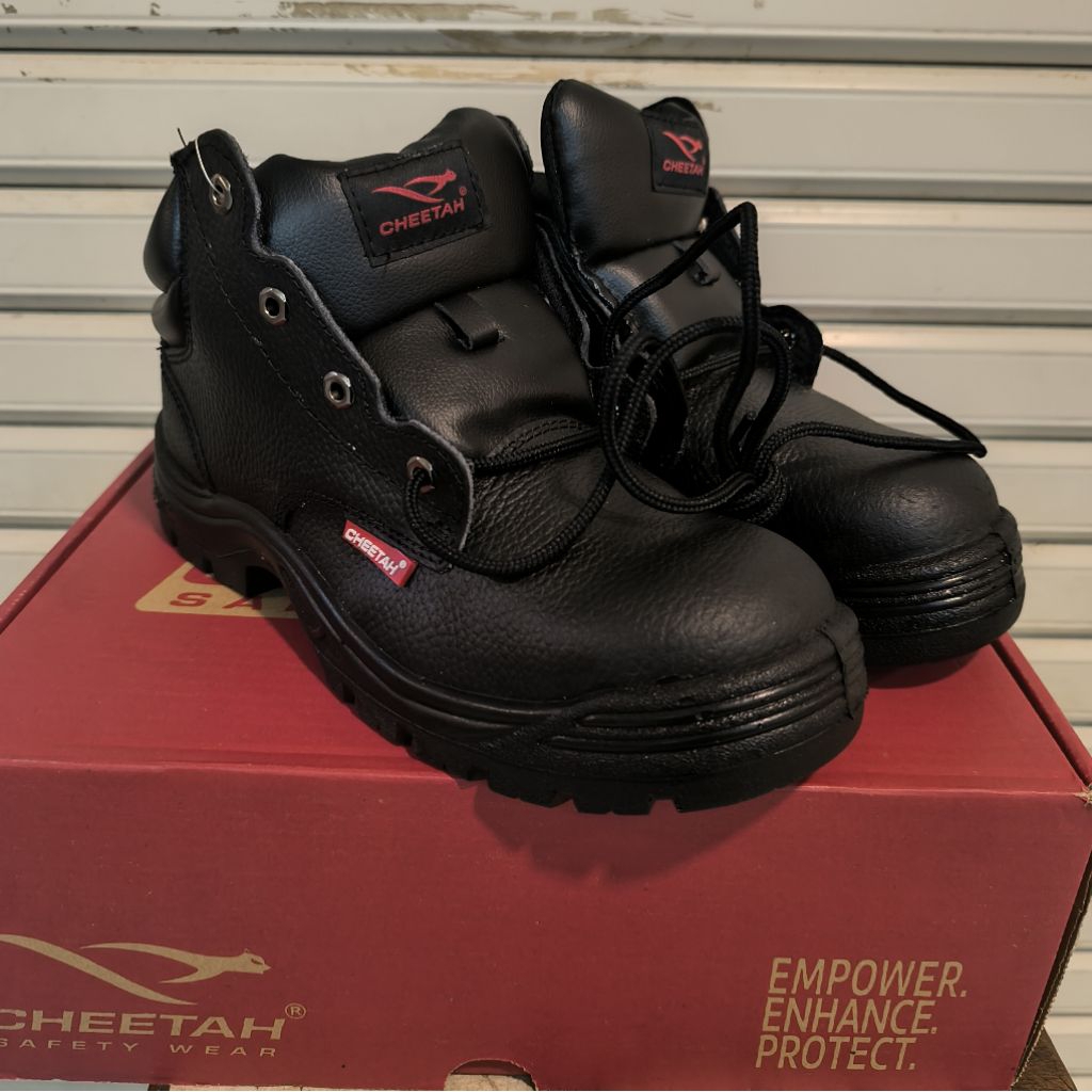SEPATU SAFETY CHEETAH MODE REVOLUTION TYPE 3180H WARNA HITAM ORIGINAL - CHEETAH 3180H - 3180 H - CHE