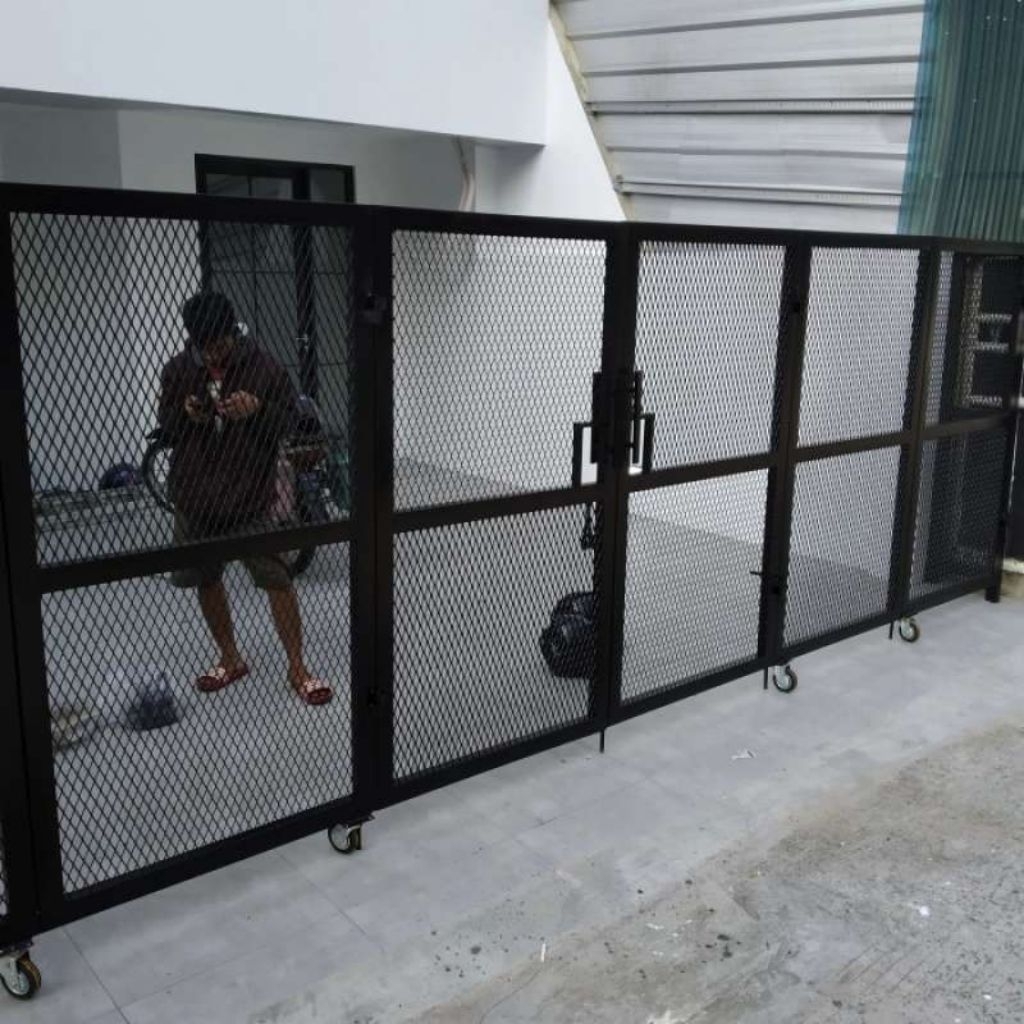 pagar besi gerbang plat exspanded minimalis modern
