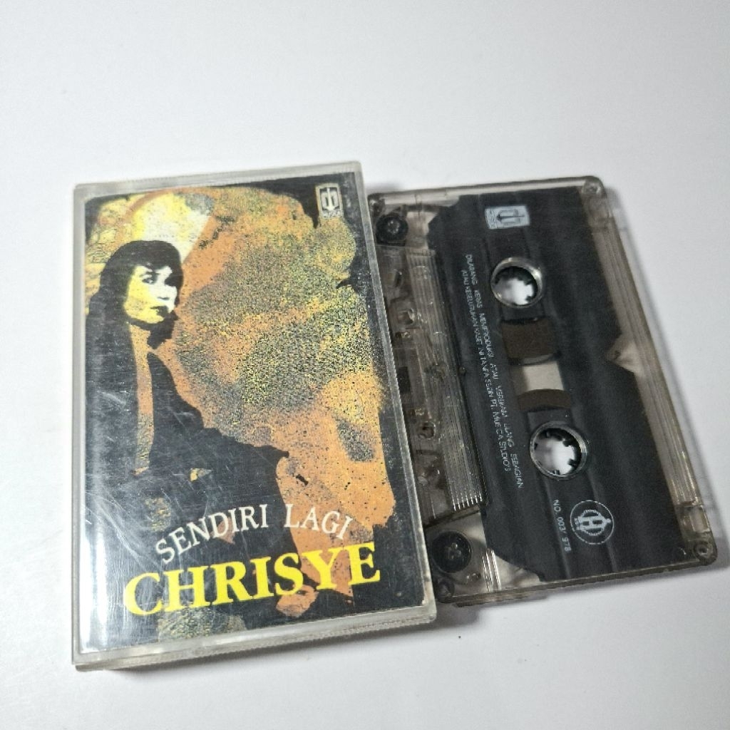 Kaset Pita Chrisye - Sendiri Lagi (Musica)