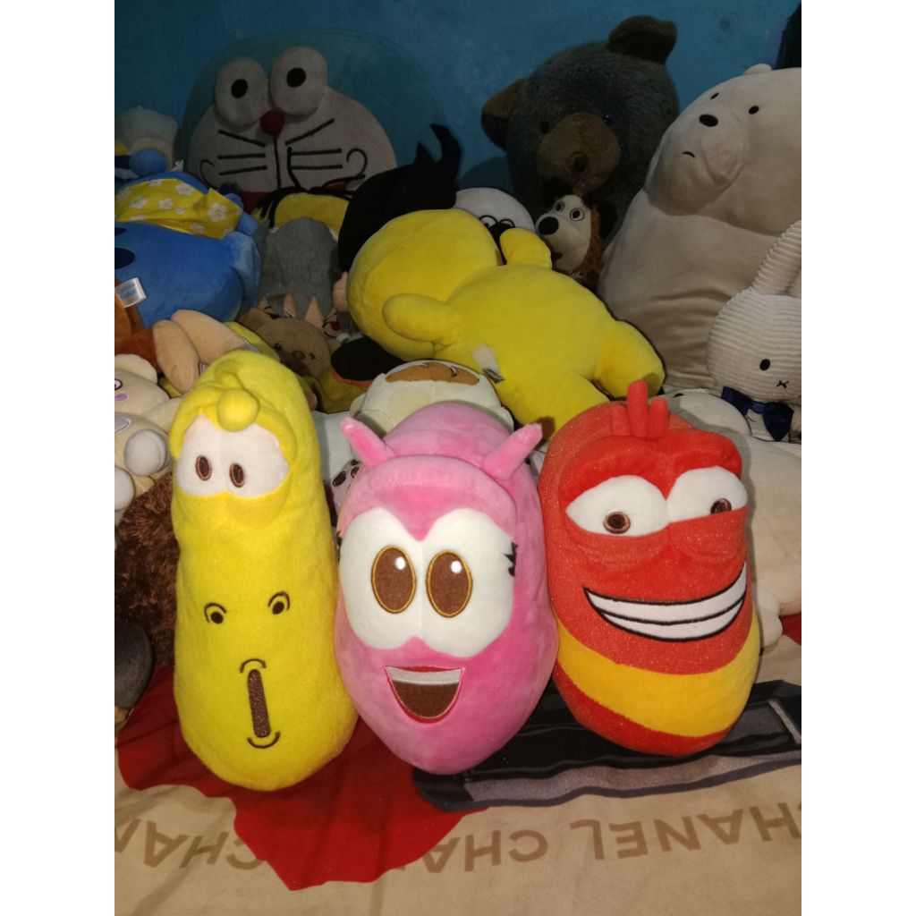 BONEKA LARVA (LARVA PINK, LARVA MERAH, LARVA KUNING)