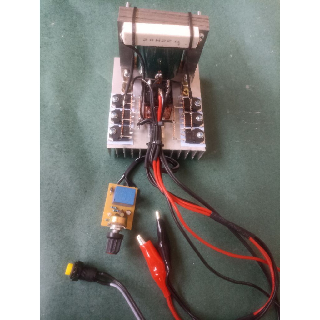 Inverter PAC 6transistor + flip-flop