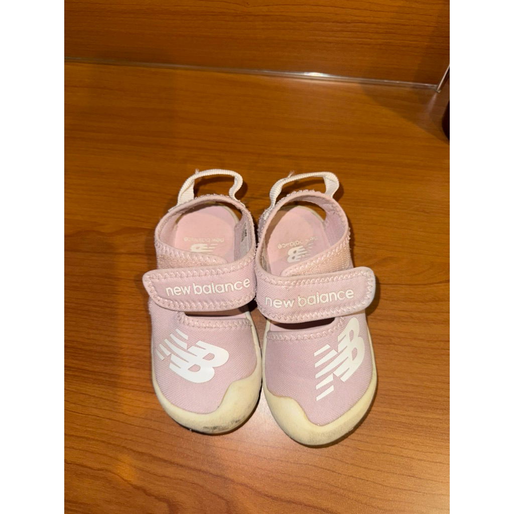 PRELOVED SEPATU SENDAL ANAK NEW BALANCE