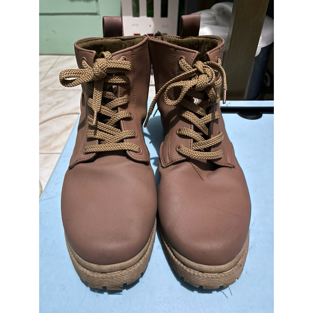NOKHA SEPATU BOOTS COKLAT