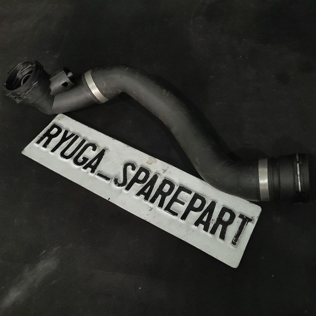 Selang Radiator Bawah OSSCA BMW X5 E53