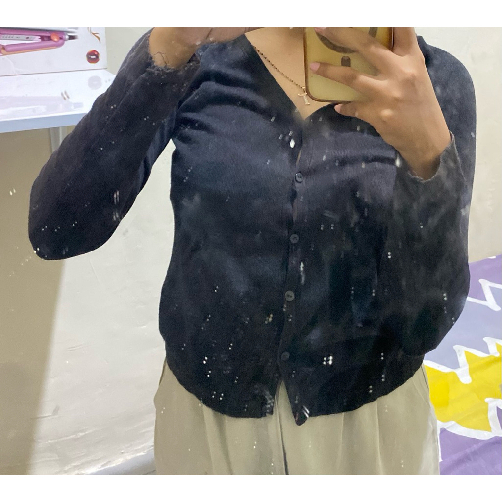 cardigan hitam vneck
