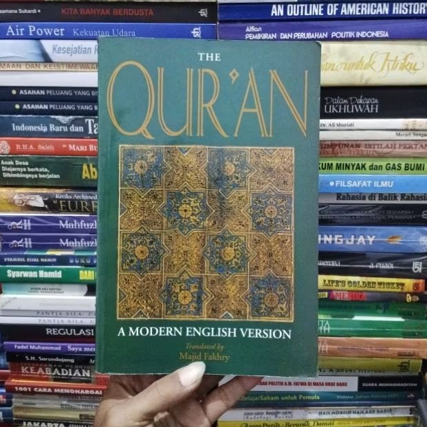 The Qur'an A Modern English Version Translated By Majid Fakhry ORIGINAL