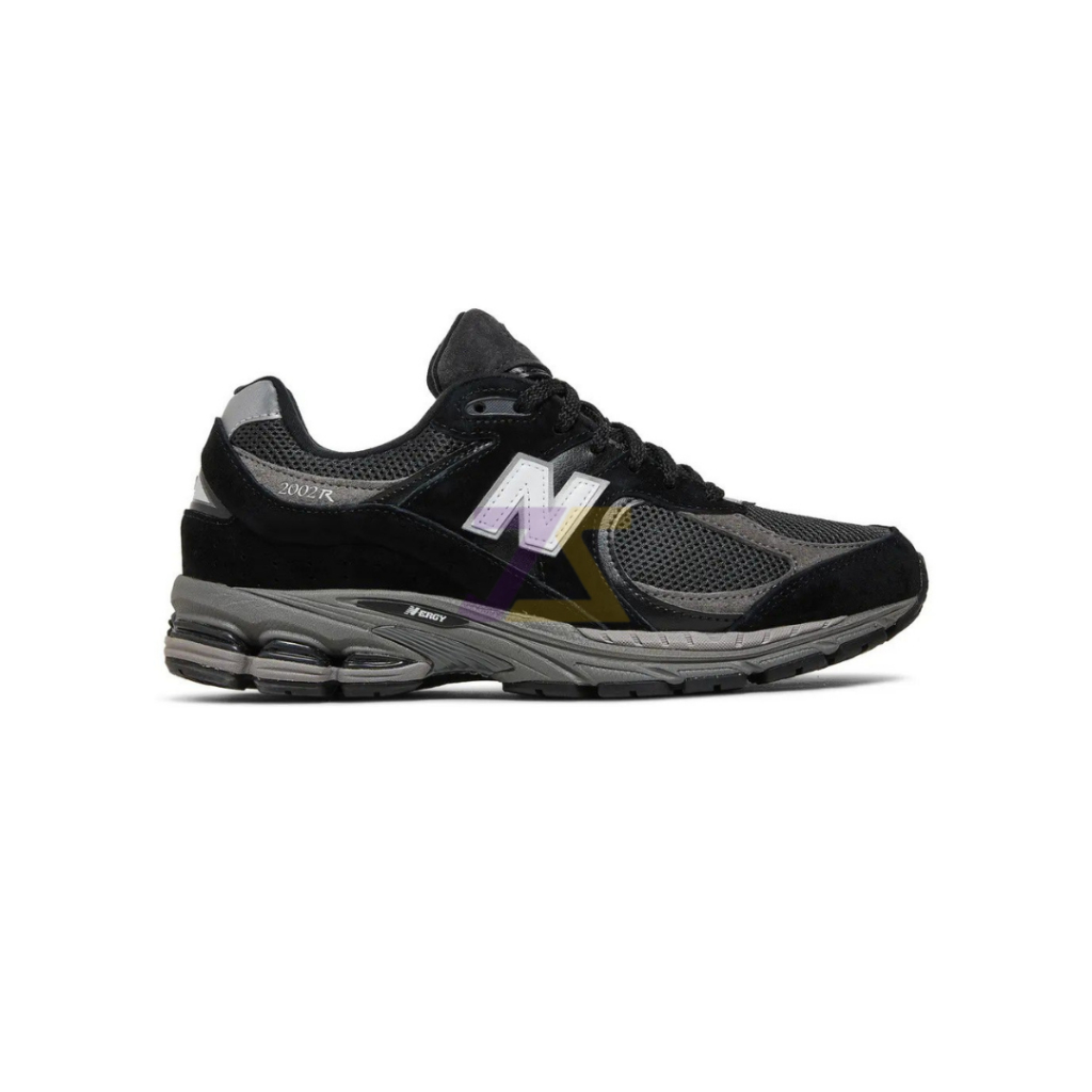 Sepatu - NB 2002R Black Grey