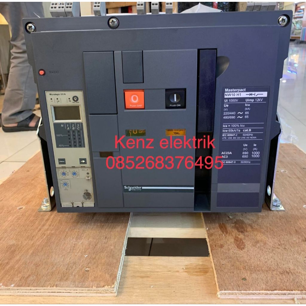 ACB SCHNEIDER 1000A NW10 3pole original