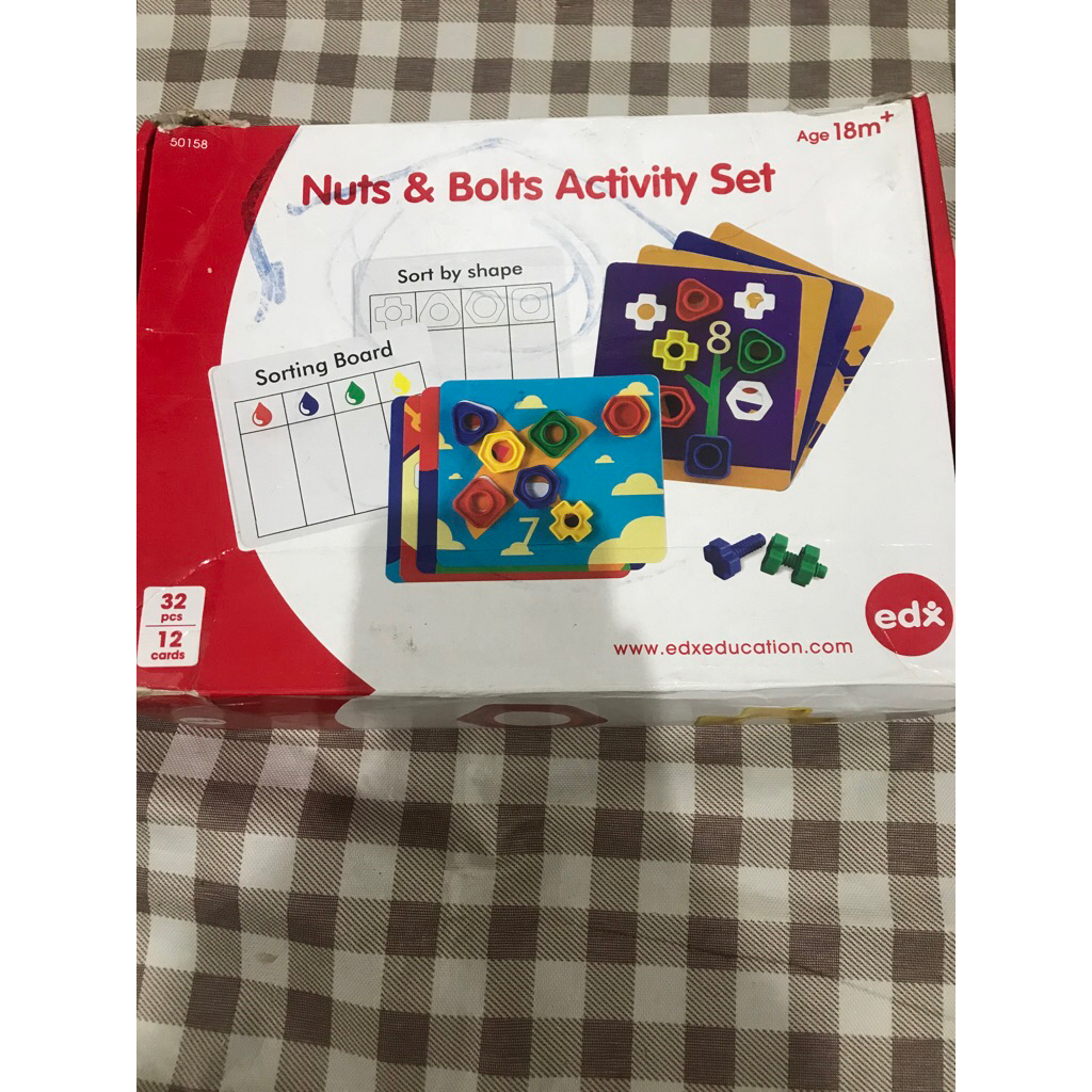 BOOKED mainan anak preloved edx nuts and bolts activity set