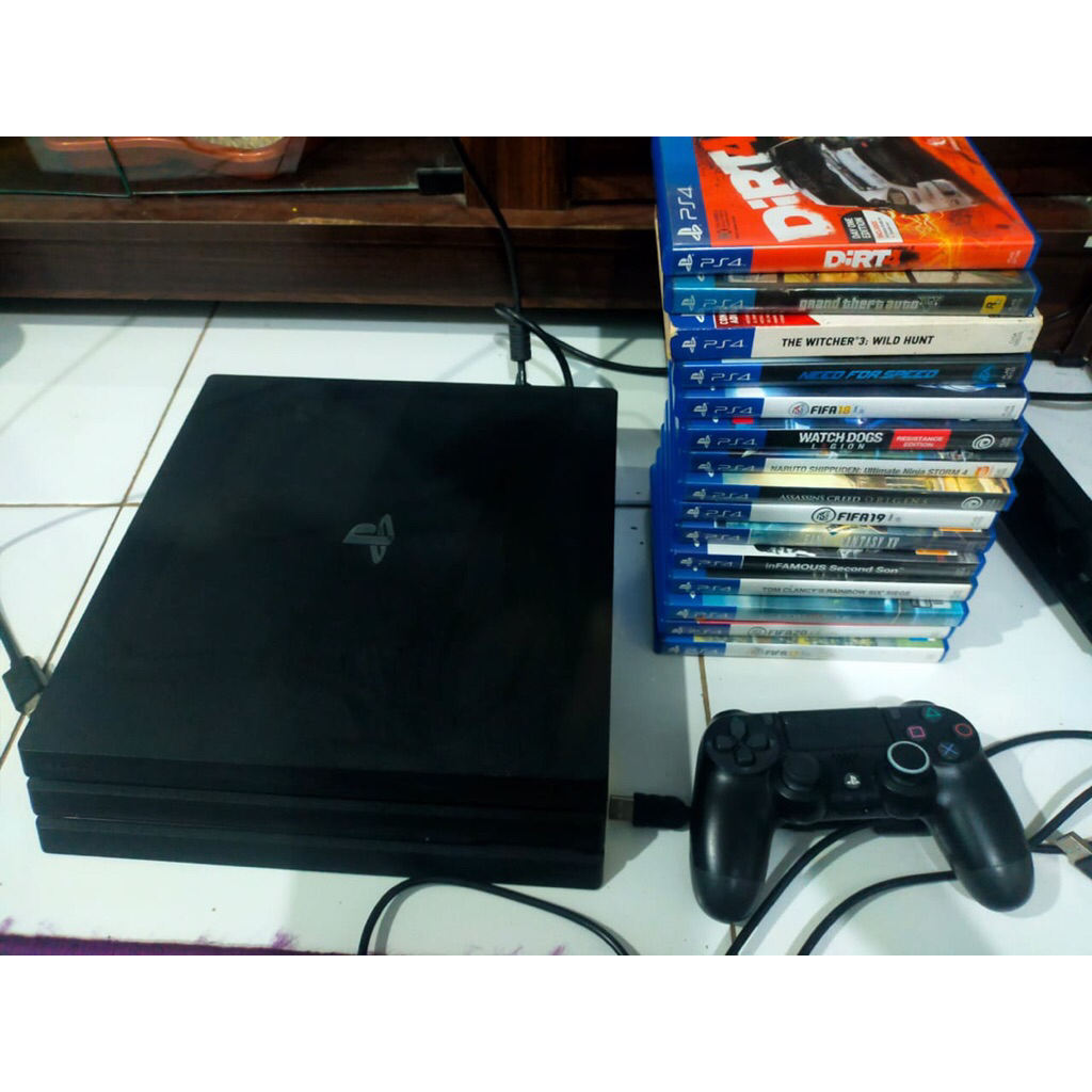 Borongan Ps4 Pro Original 1Tb plus 15 kaset bd bukan hen fat slim