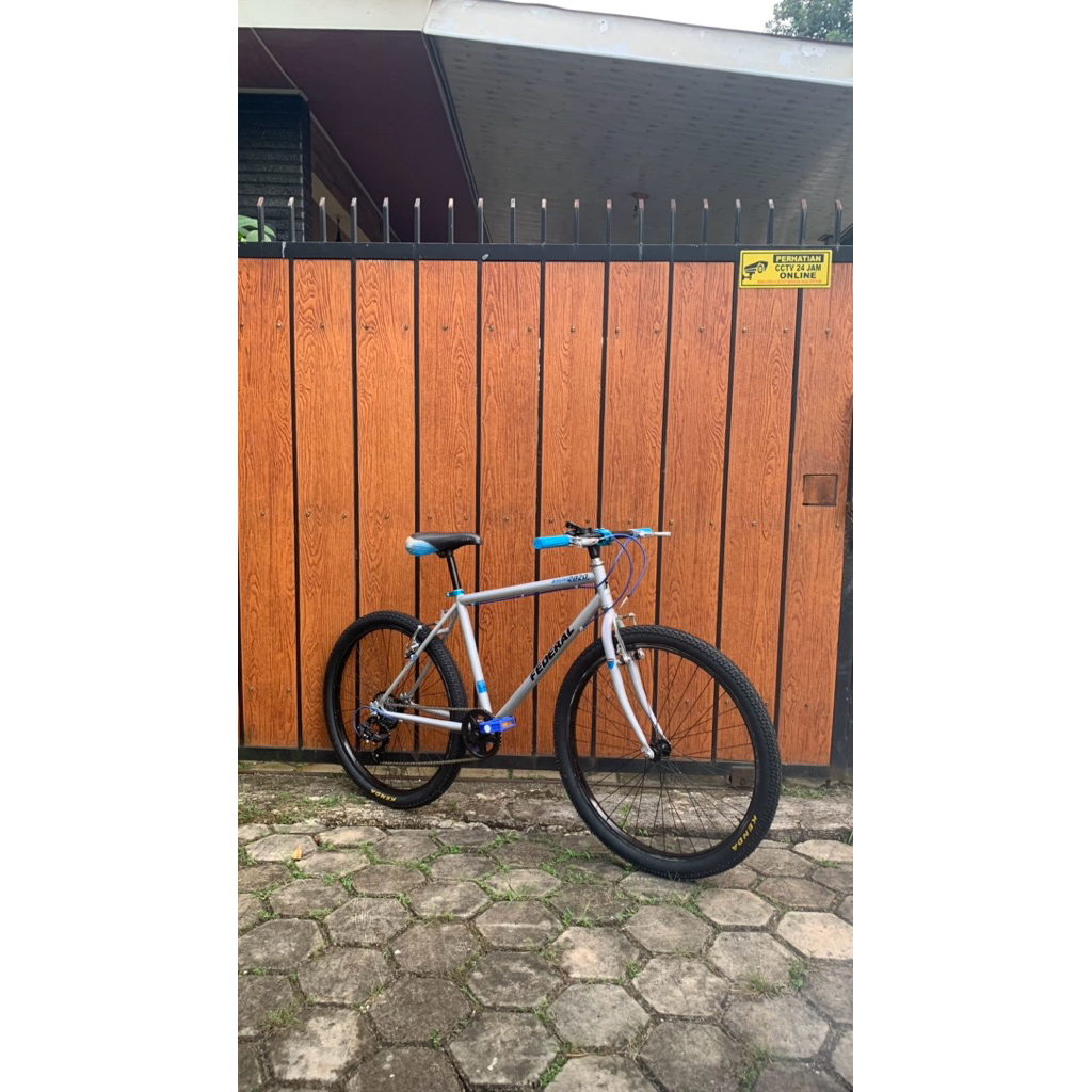 SEPEDA COMMUTER FEDERAL KALCER