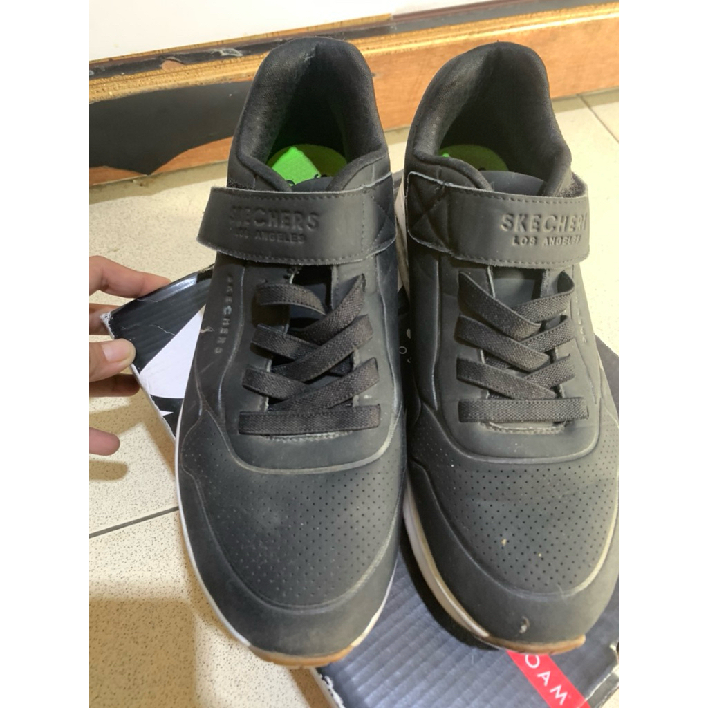 sepatu skechers prelove