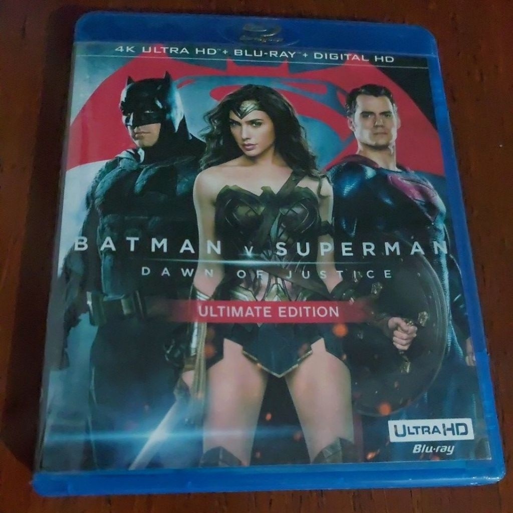 ( BLU RAY DISC ) " BATMAN V SUPERMAN - DAWN OF JUSTICE ( ULTIMATE EDITION ) " BEN AFFLECK- HENRY CAV
