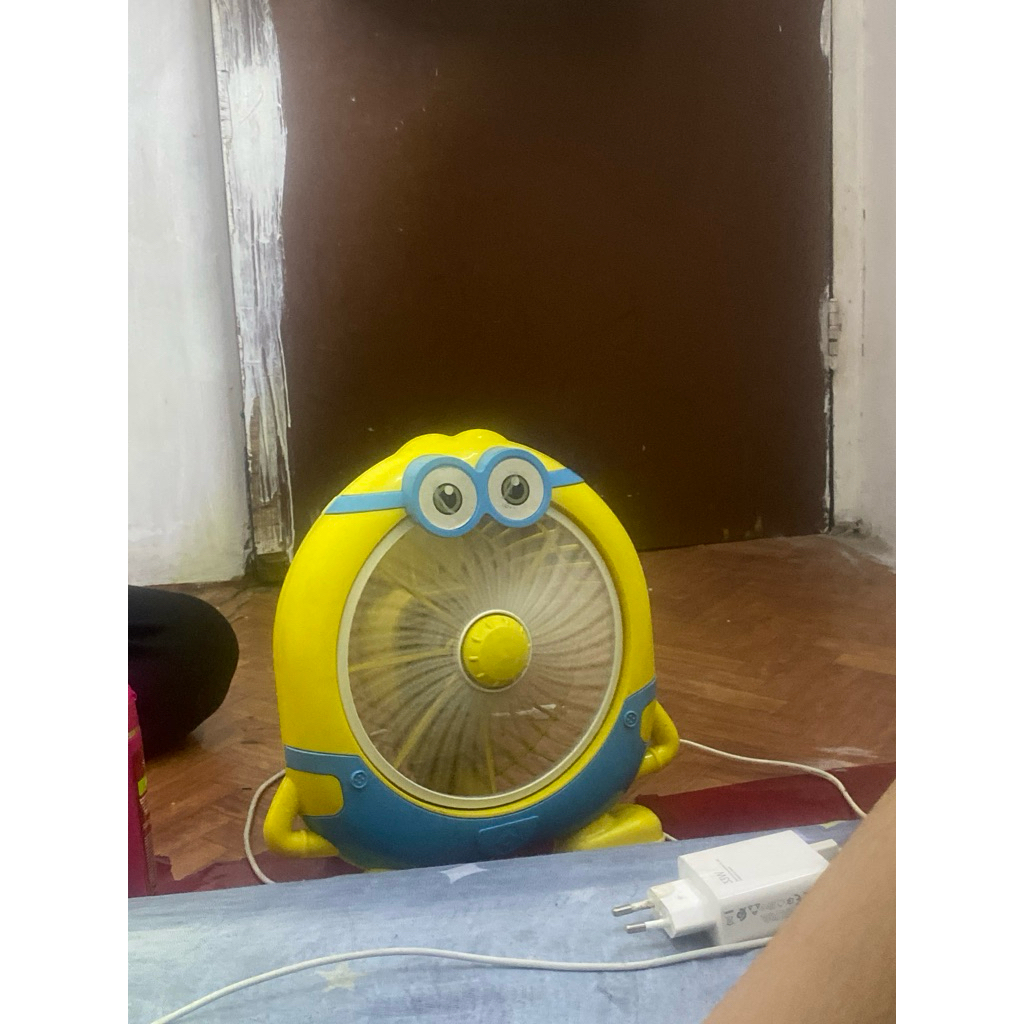 kipas angin minion