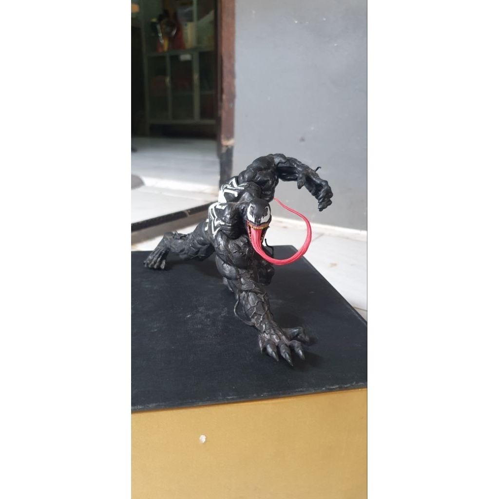 Venom action figure kws