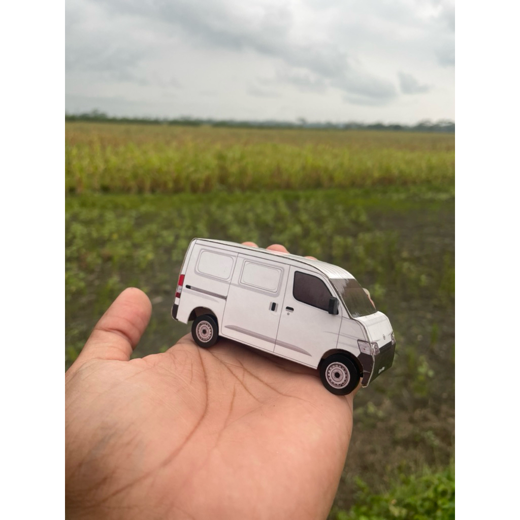 Luxiastore_ Miniatur Granmax Blindvan