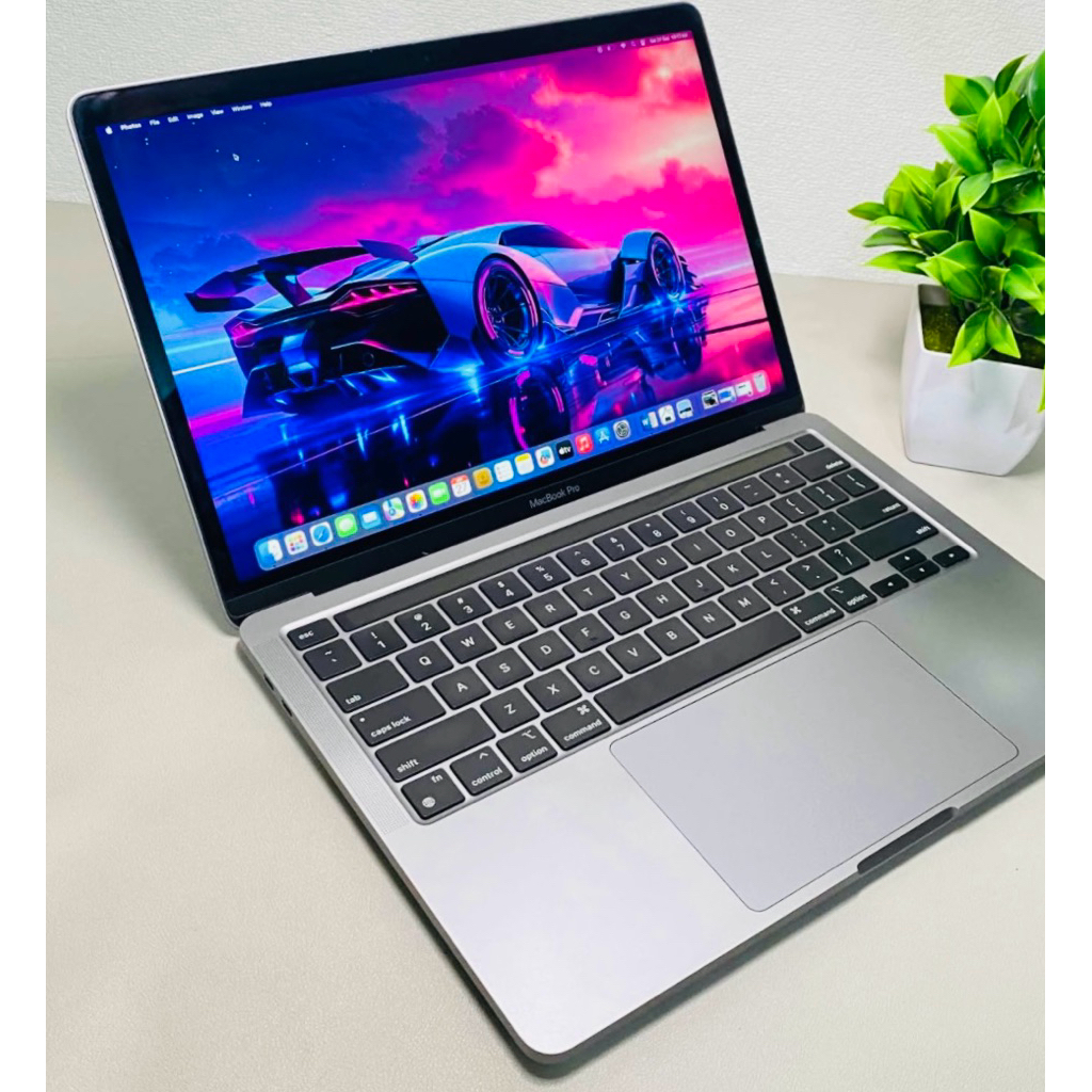 MACBOOK PRO M1
