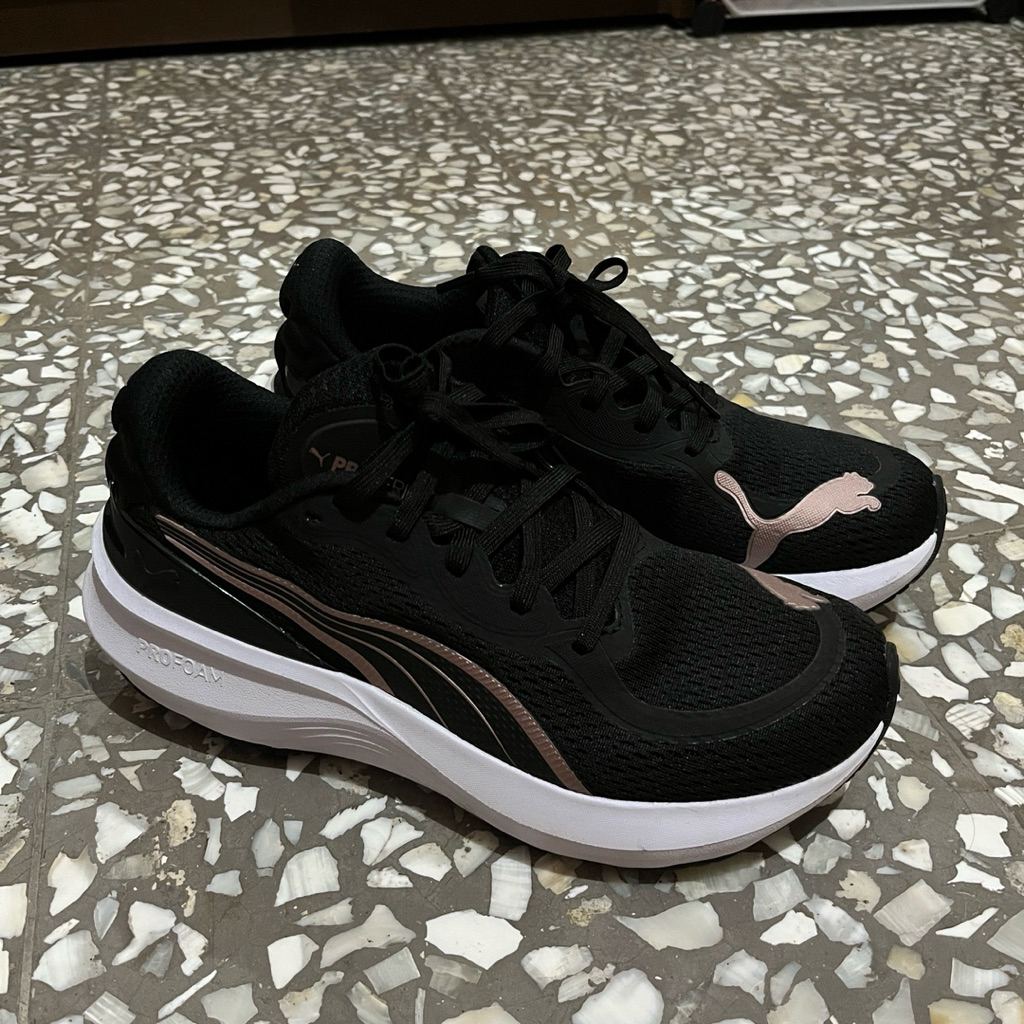 Puma Scend Pro 2 Black Rose Gold White Running Shoes Sepatu Olah Raga Lari size 40