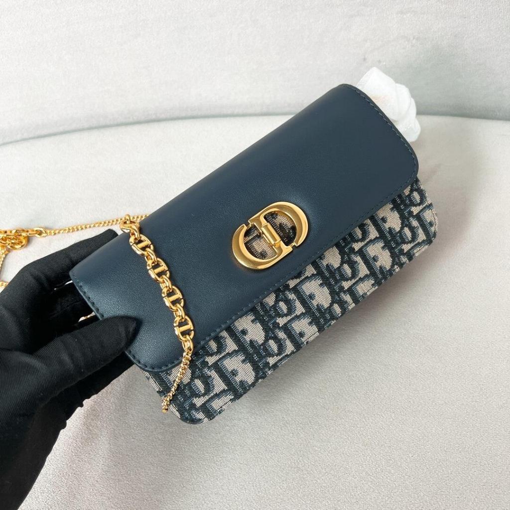 WOC DRyur Miss Caroxx Wallet On Chain WOC