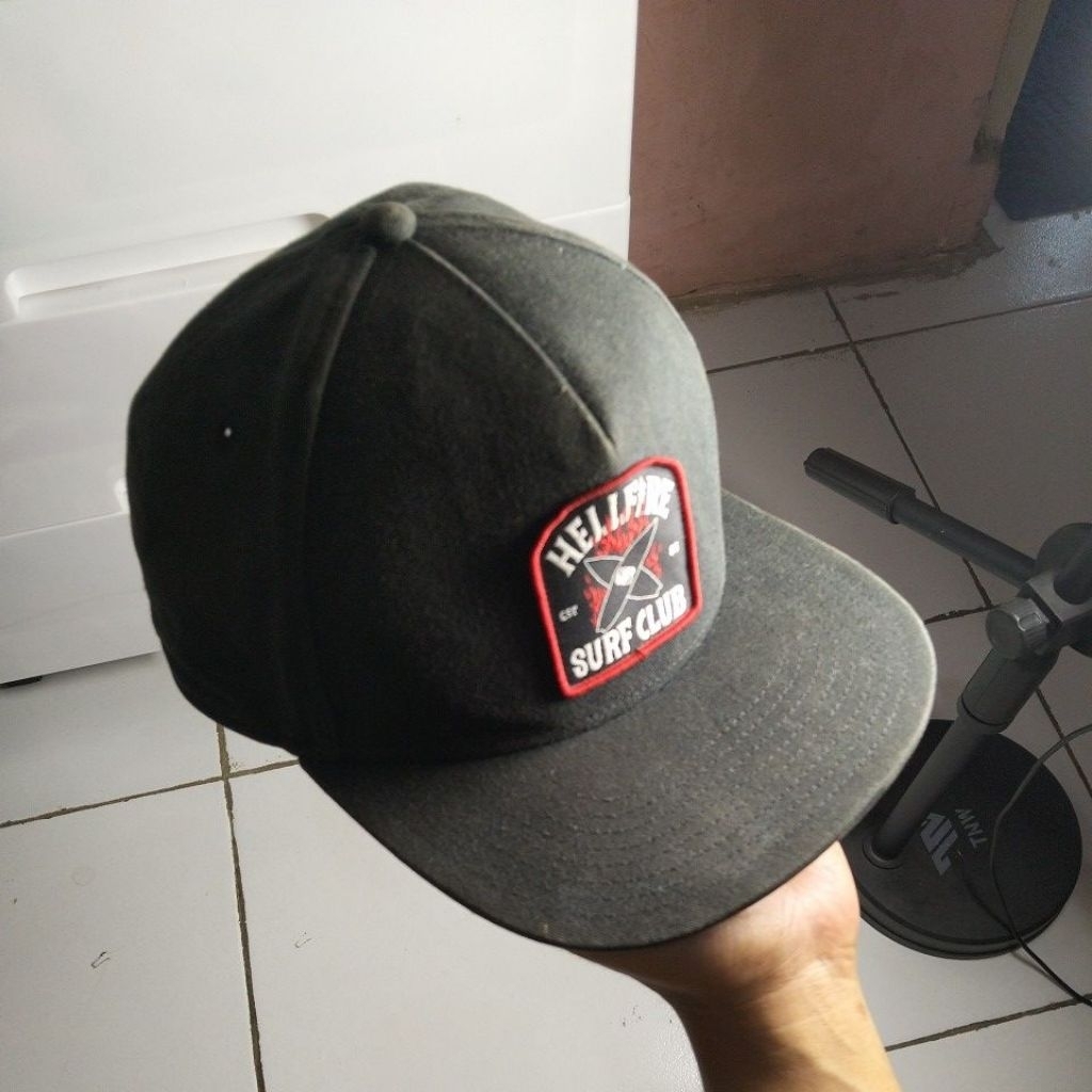 Topi Quiksilver streetwear Y2K