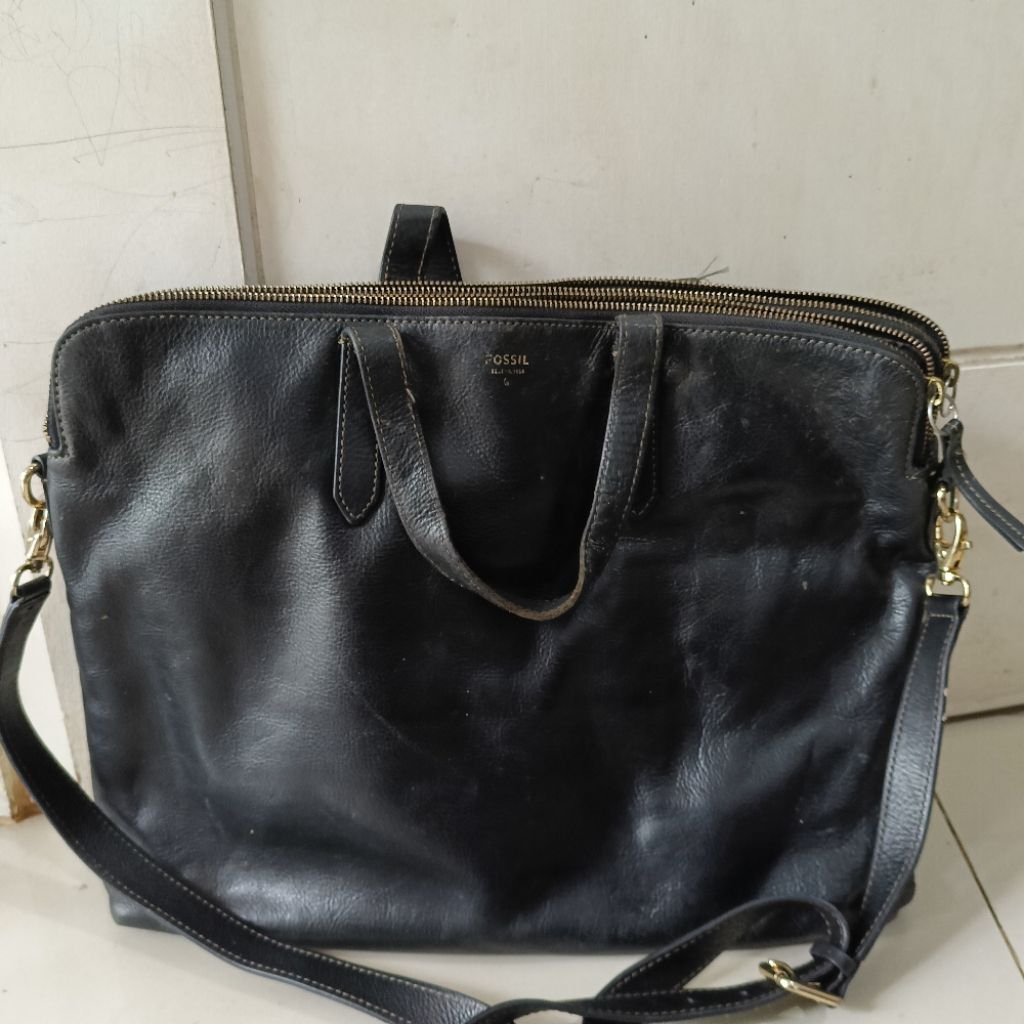Preloved Tas Laptop Fossil