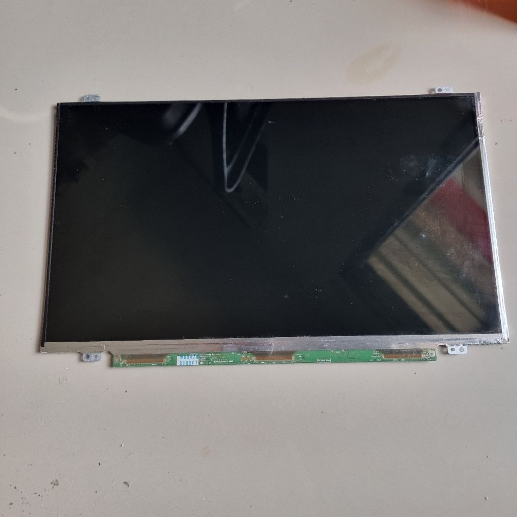 Lcd Cabutan Laptop lcd Notebook Sony Vaio SVF142C1WW  ORI 100%  tipe Lcd LP140WH2 /Lcd 14 inch 40 pi