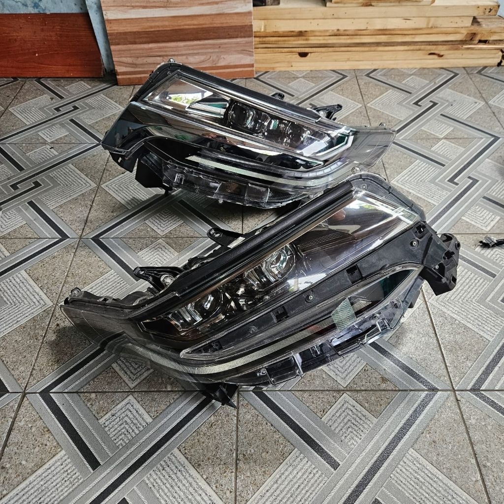 Headlamp Toyota Alphard X Taxi Tanpa Lensa Kecil 2018 2019 2020 2021 2022