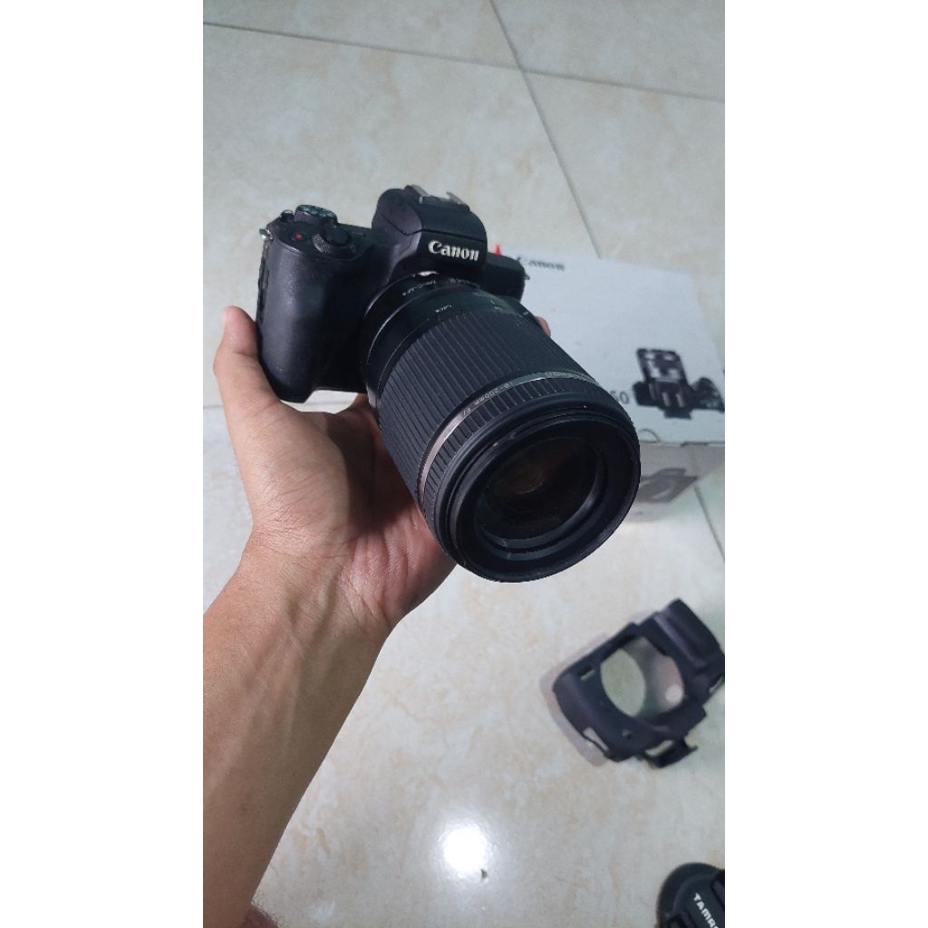Canon M50 Fulset + Adapter to Canon DSLR + Tamron 18-200mm VC
