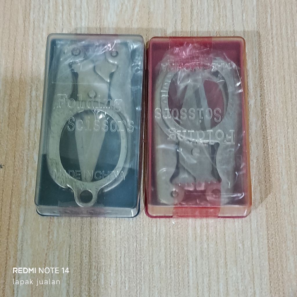 BABY DOLL FOLDING SCISSORS / GUNTING BAYI LIPAT KECIL