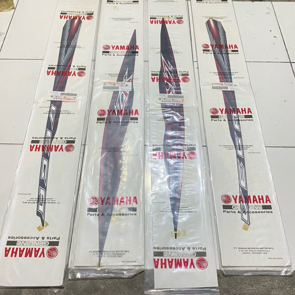 Striping stiker Body belakang set Yamaha Vega ZR 2012 merah original YGP