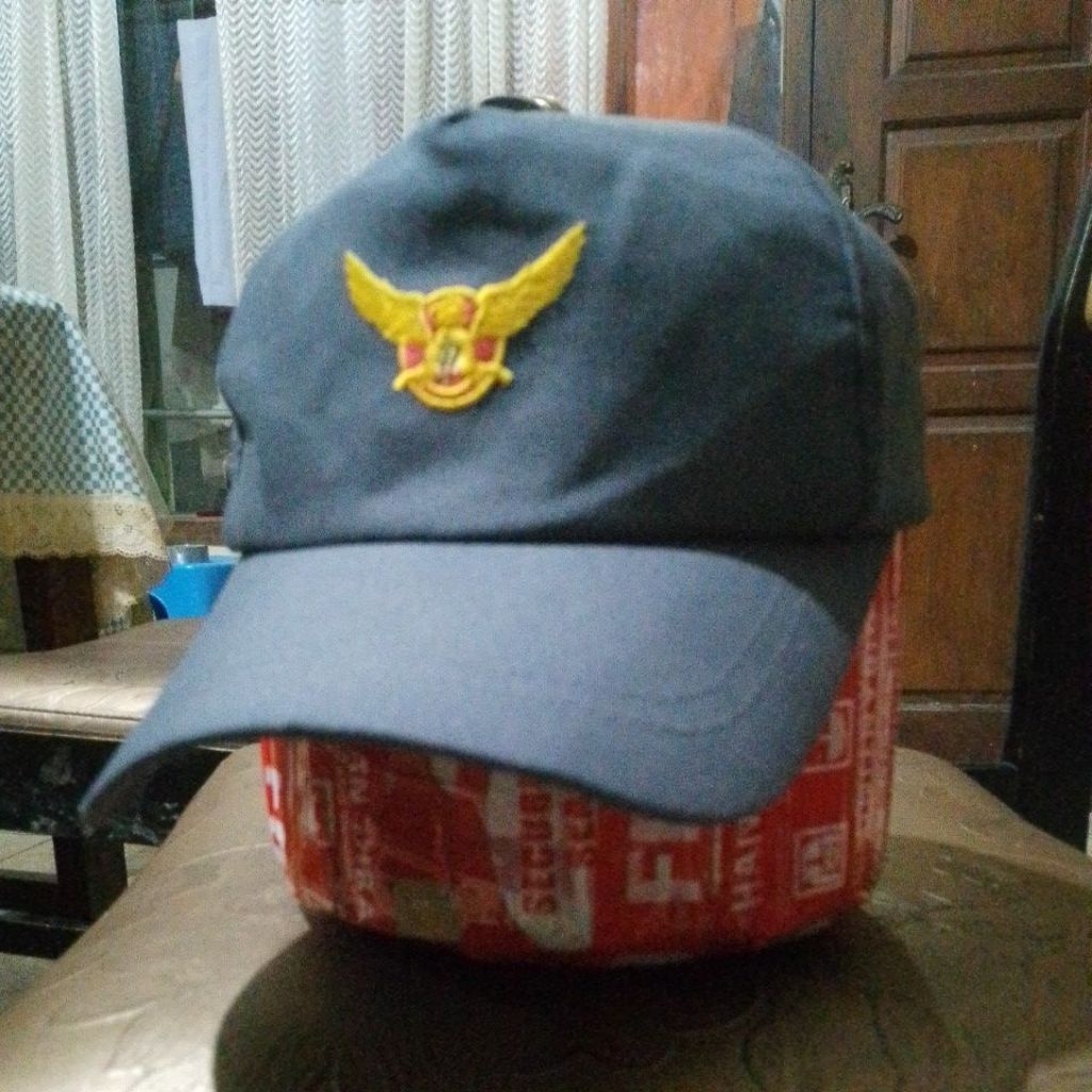 Topi vintage second