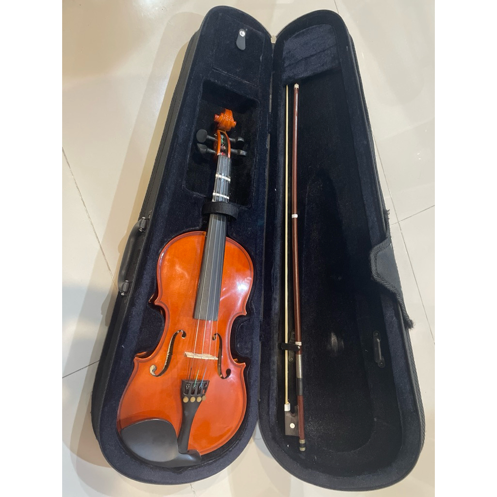 Biola Cremona Cervini hv 150 1/2 (second)