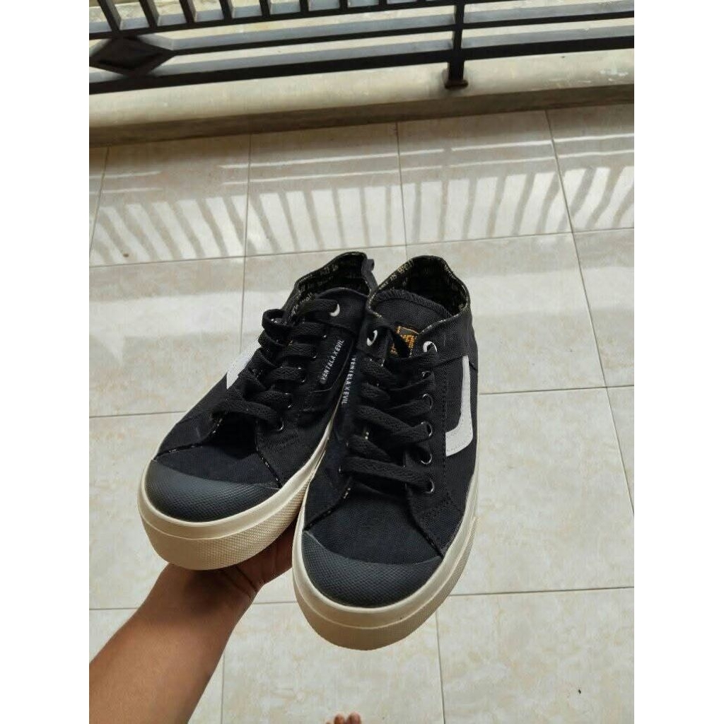 sepatu ventela x evil cuci gudang
