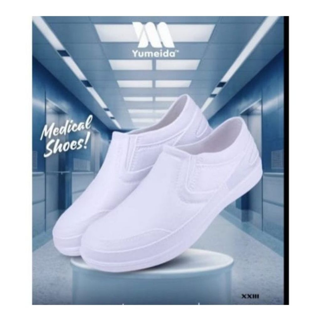 Sepatu hygine yumeida karet putih/hitam pria