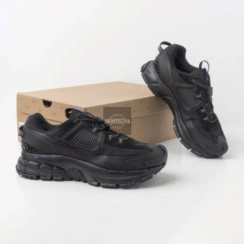 Sepatu Nike Zoom Vomero 5 Roam Full Black authentic - sneakers sepatu hitam pria