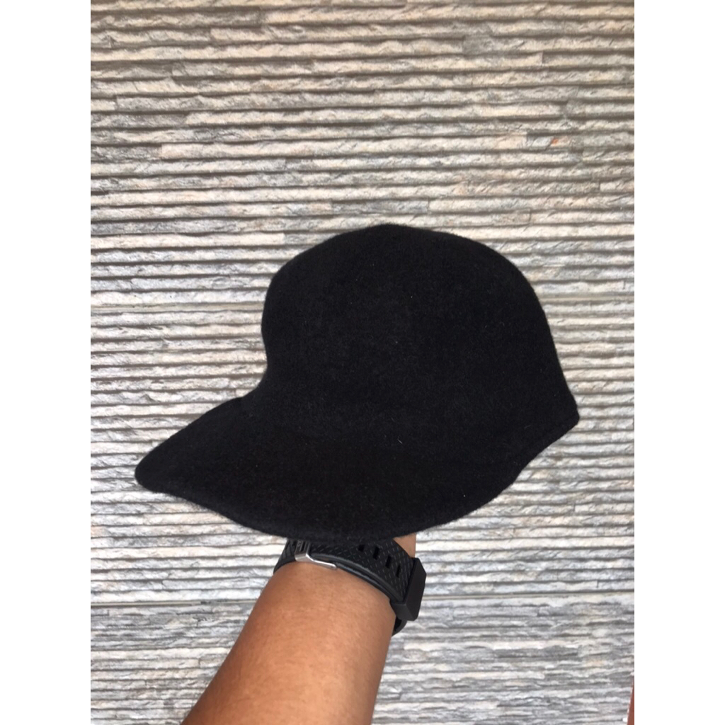 Topi uniqlo wool cap