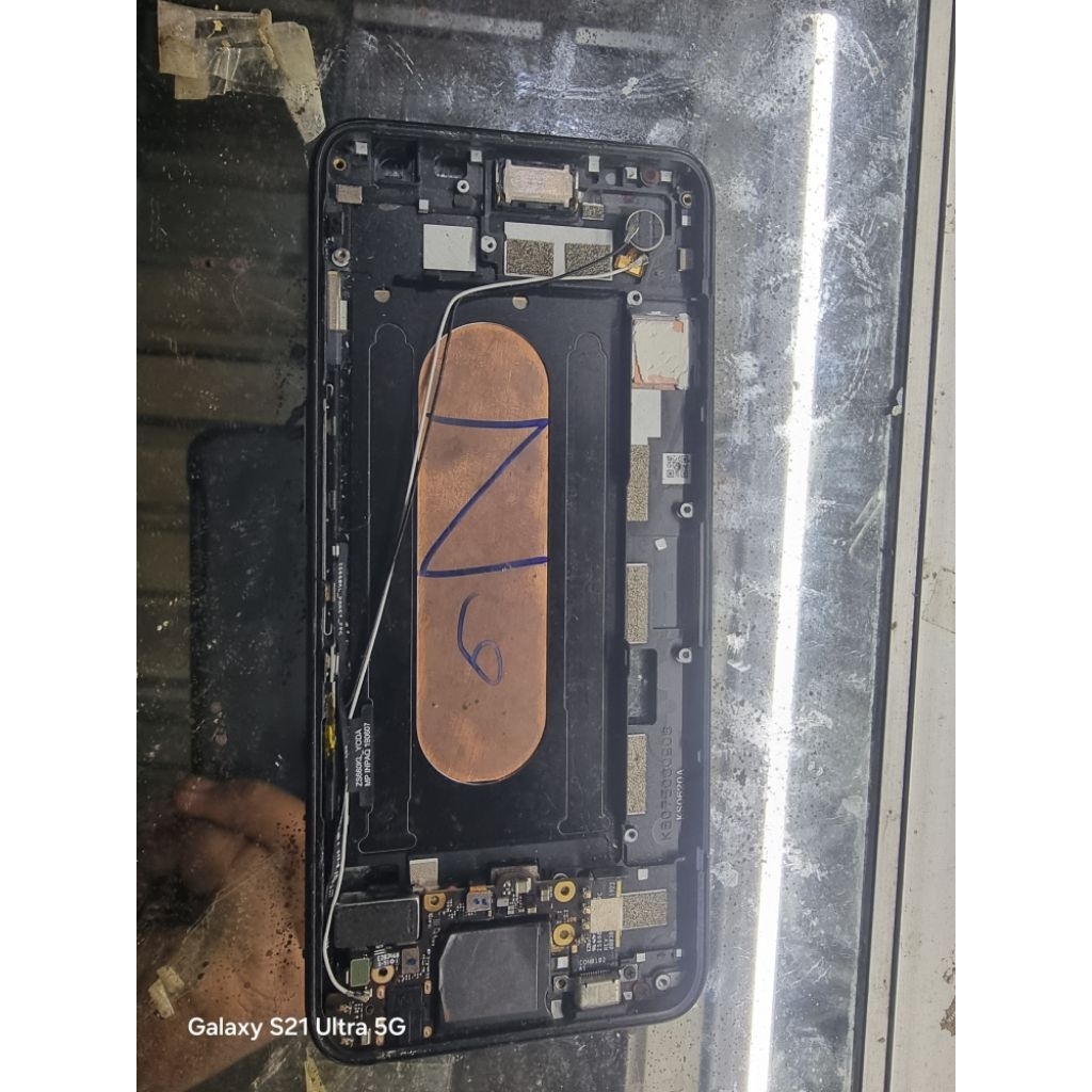 frame Asus Rog 2 / ZS660KL copotan