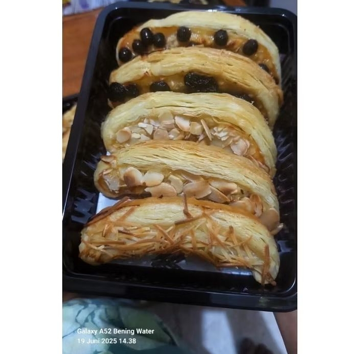 Banana milk Pastry / kue pisang yg legit