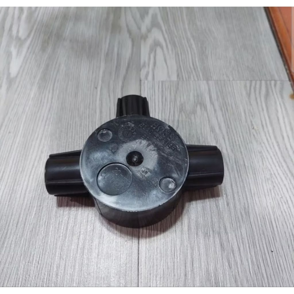 T Dus Cabang 3 20mm Boss T Doos Pipa Conduit 20mm Hitam