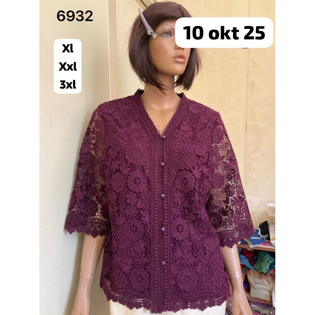 ATASAN KANCING DEPAN BRUKAT CZ