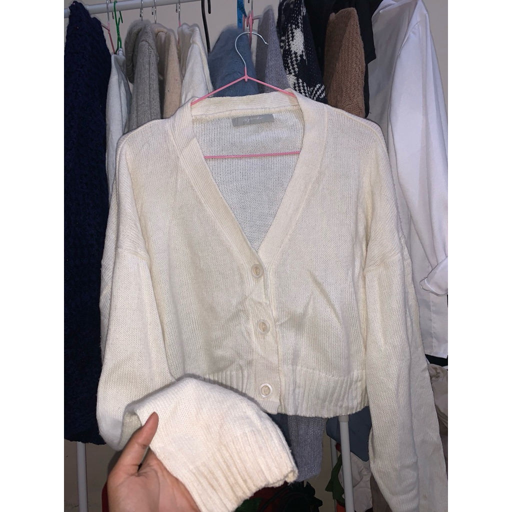 Kardigan Rajut Crop V-Neck Lengan Balon Warna Krem/Putih Tulang ball korea