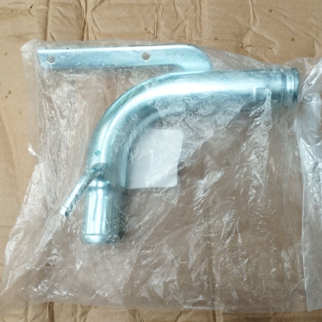 PIPA RADIATOR MOBIL SUZUKI APV, APV ARENA, ORIGINAL SGP.